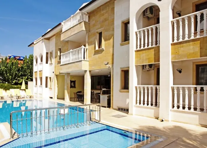 Hotel Dinara Garden 3*