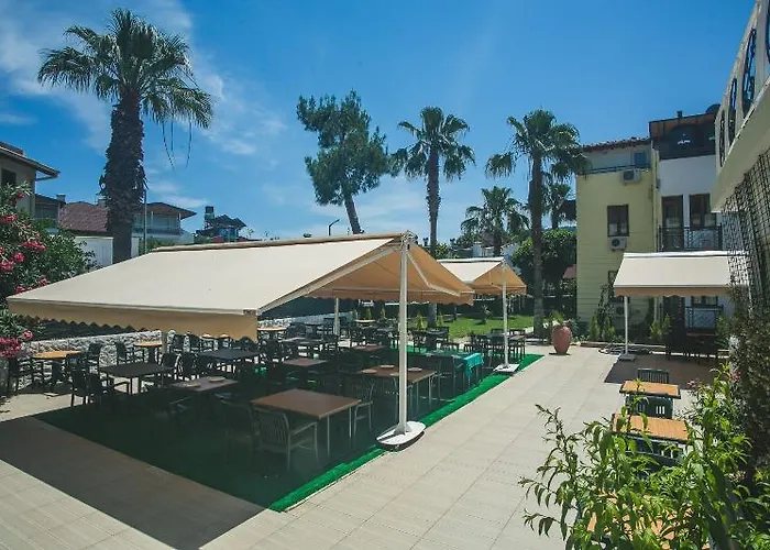 Dinara Garden Ξενοδοχείο 3*