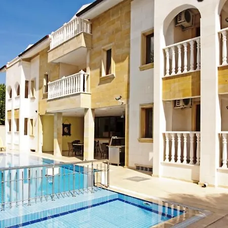 Hotell Dinara Garden 3*