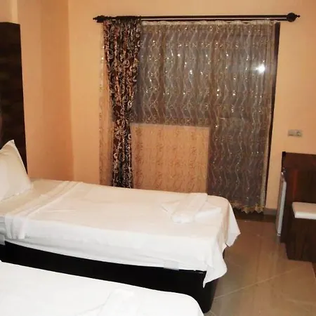 Hotell Dinara Garden