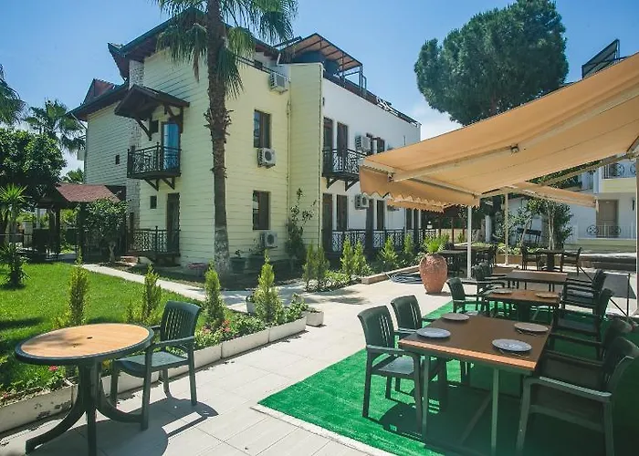 Hotel Dinara Garden