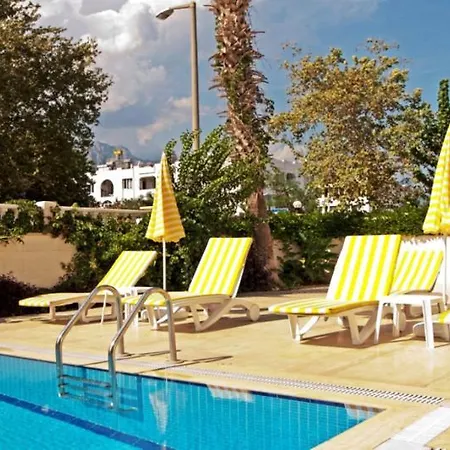 Dinara Garden 3*